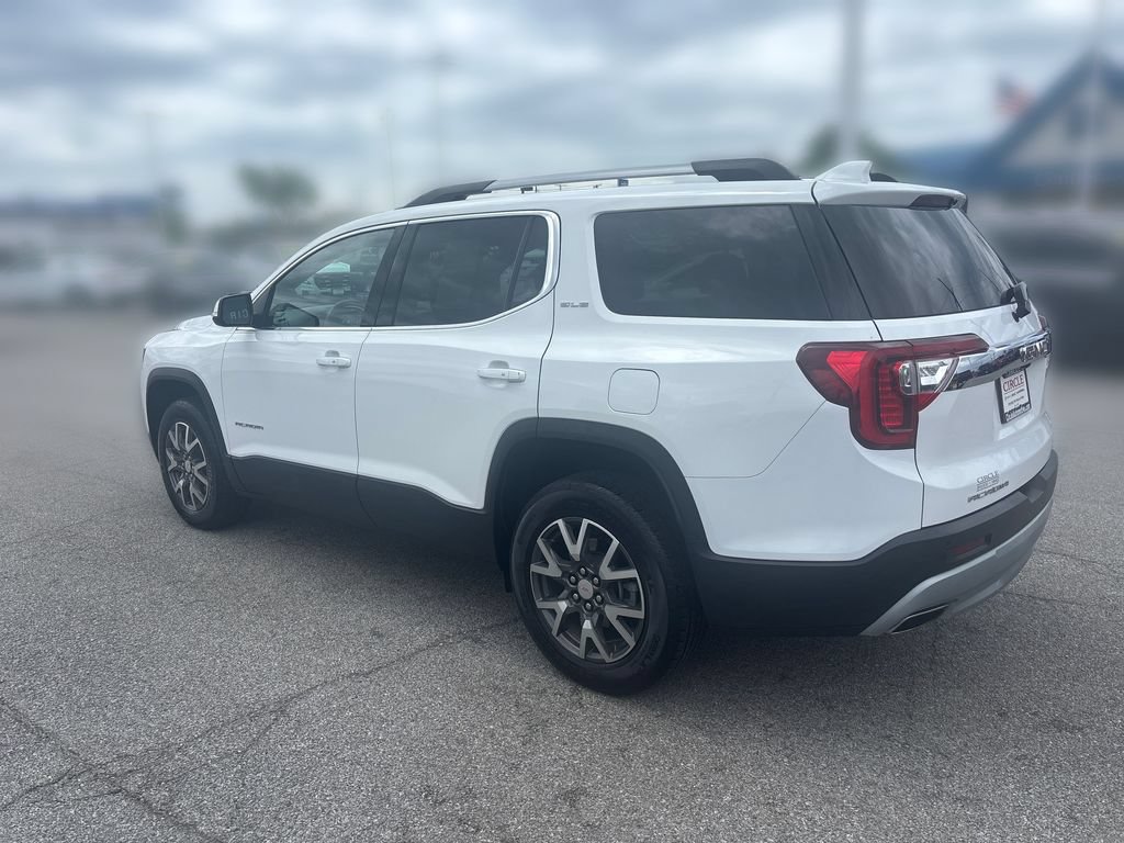 Used 2023 GMC Acadia SLE w/ Driver Convenience Package FWD image 4