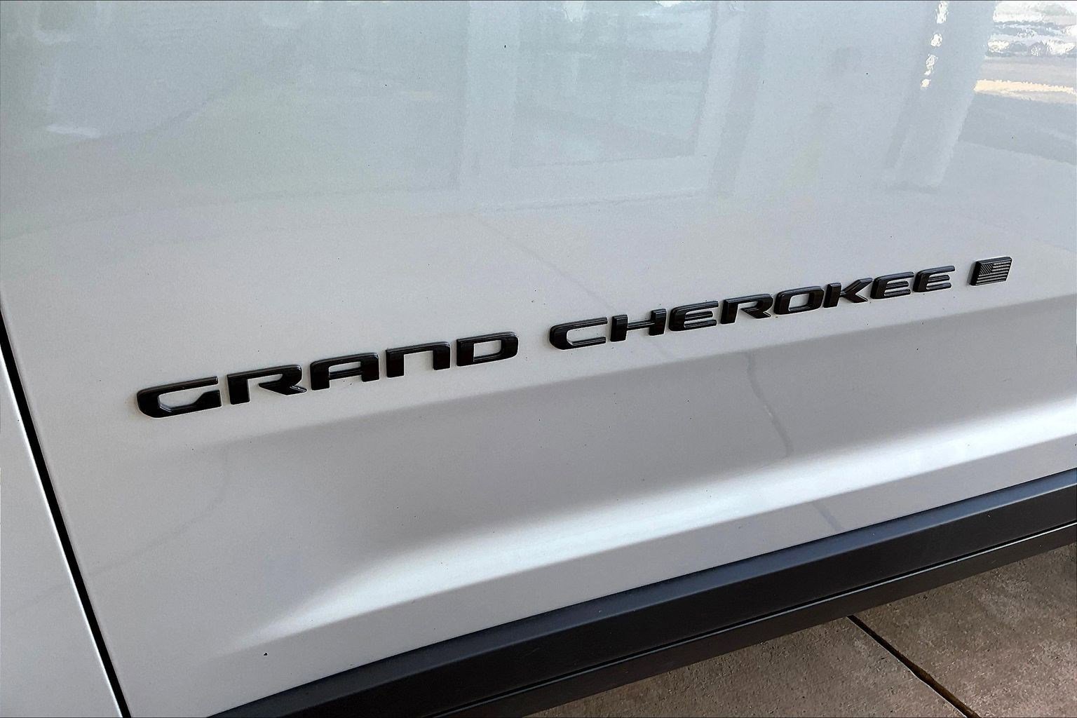 Used 2023 Jeep Grand Cherokee L Laredo AWD/4WD image 23