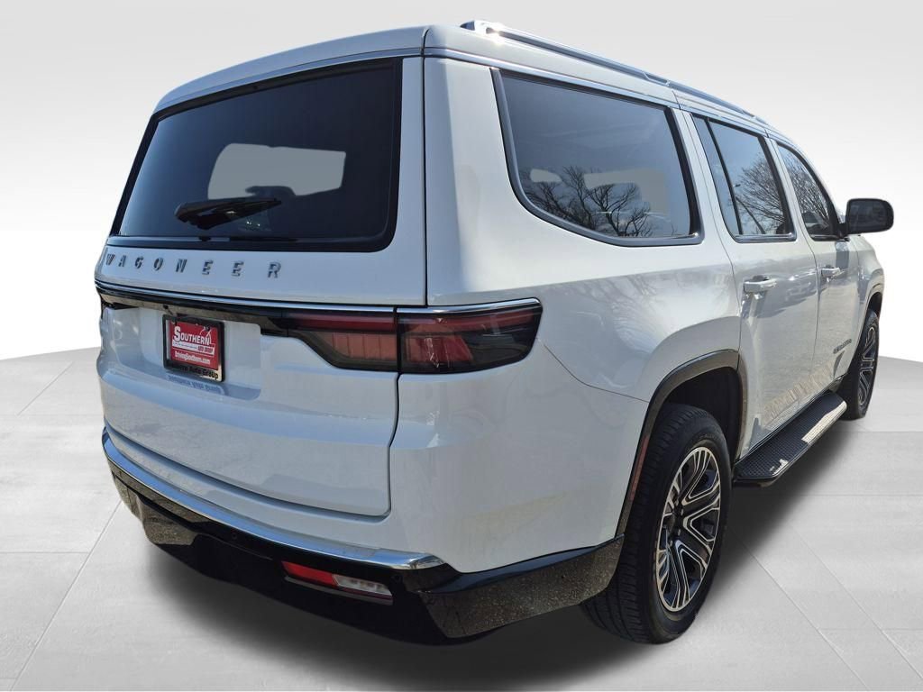 Used 2023 Jeep Wagoneer 2WD w/ Premium Group I image 12