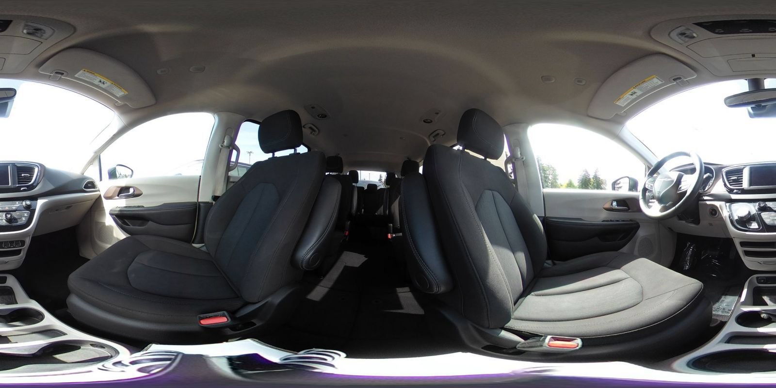 Used 2023 Chrysler Voyager LX FWD image 44