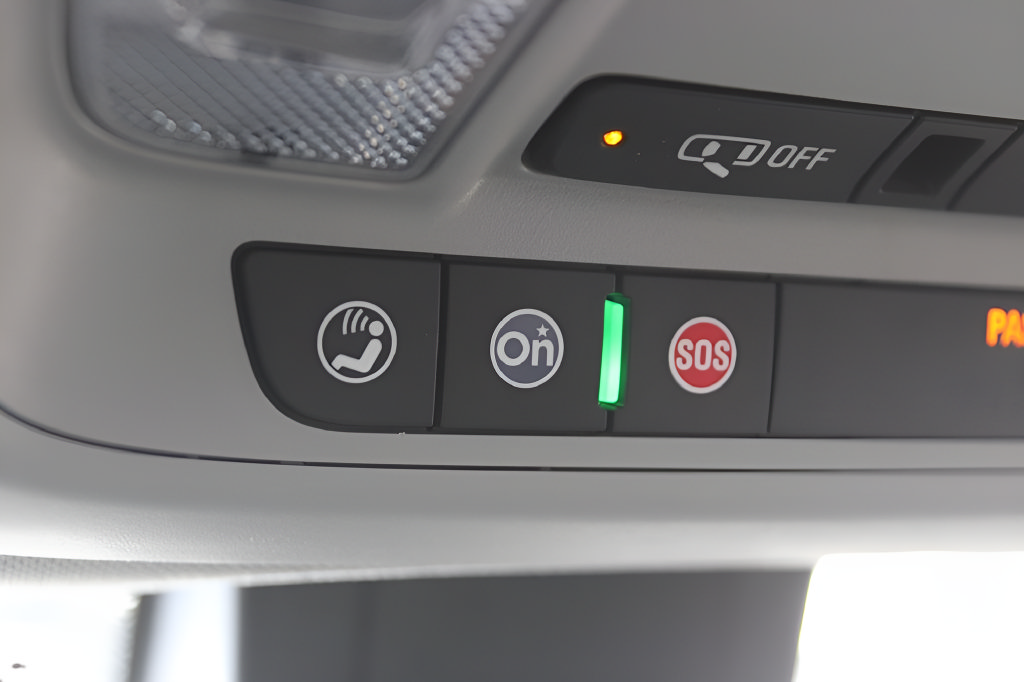 Used 2024 Chevrolet Equinox LS FWD image 18