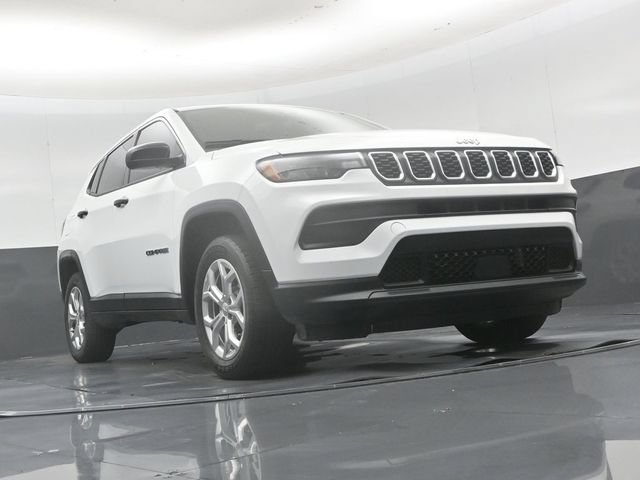 Used 2025 Jeep Compass Sport AWD/4WD image 45