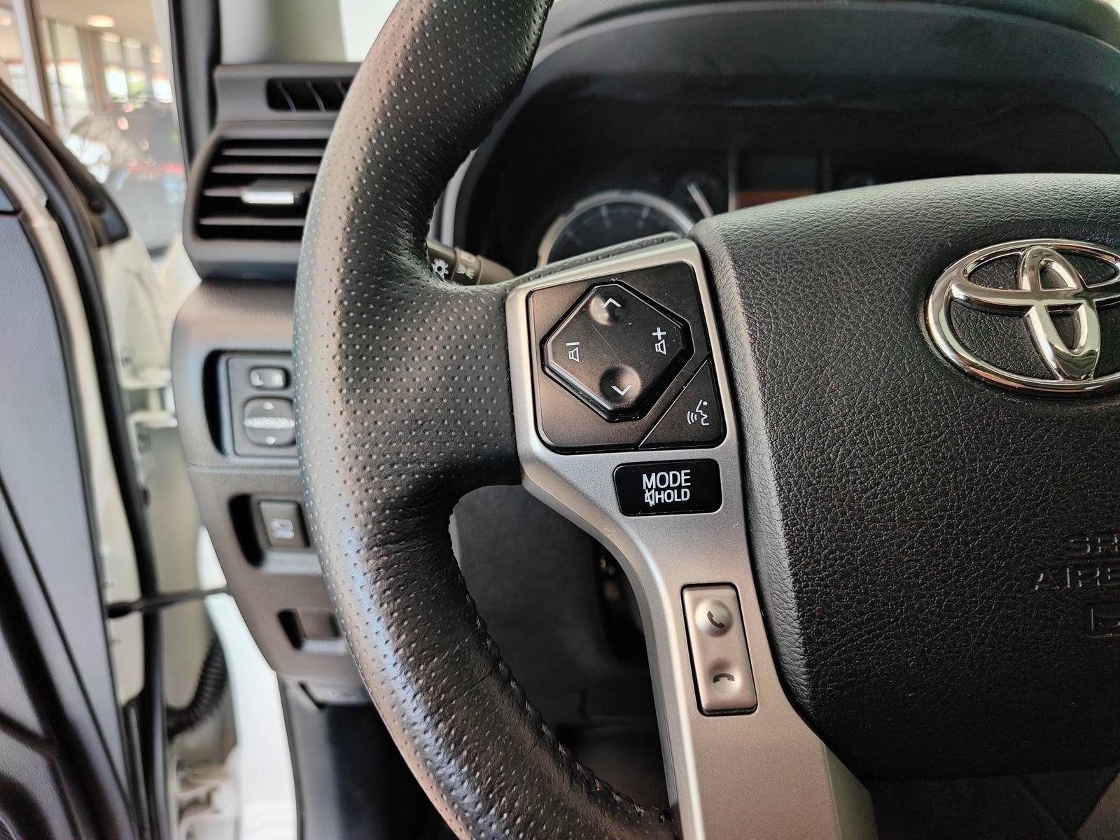 Used 2023 Toyota 4Runner Limited AWD/4WD image 22