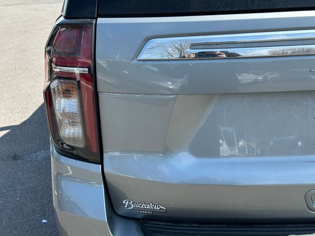 Used 2023 Chevrolet Tahoe Premier w/ Premium Package 2 RWD image 34