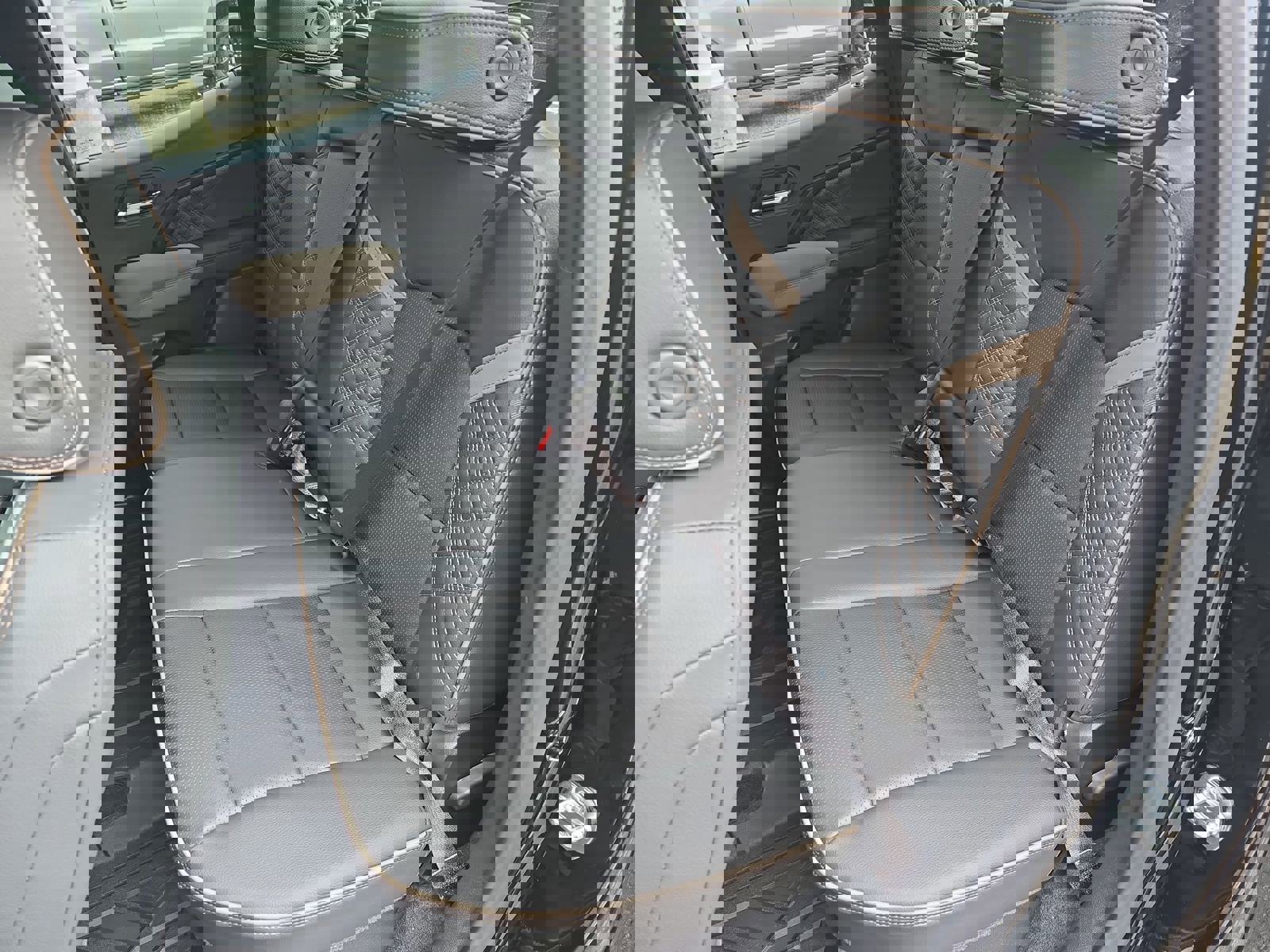 New 2026 GMC Canyon Denali image 15