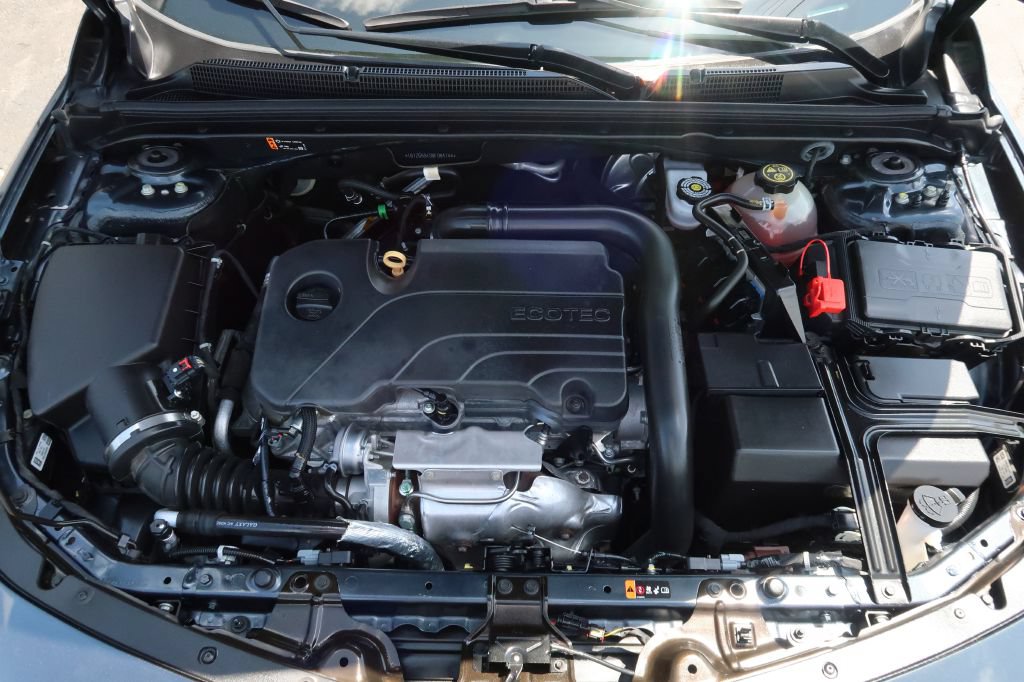 Used 2021 Chevrolet Malibu RS FWD image 13