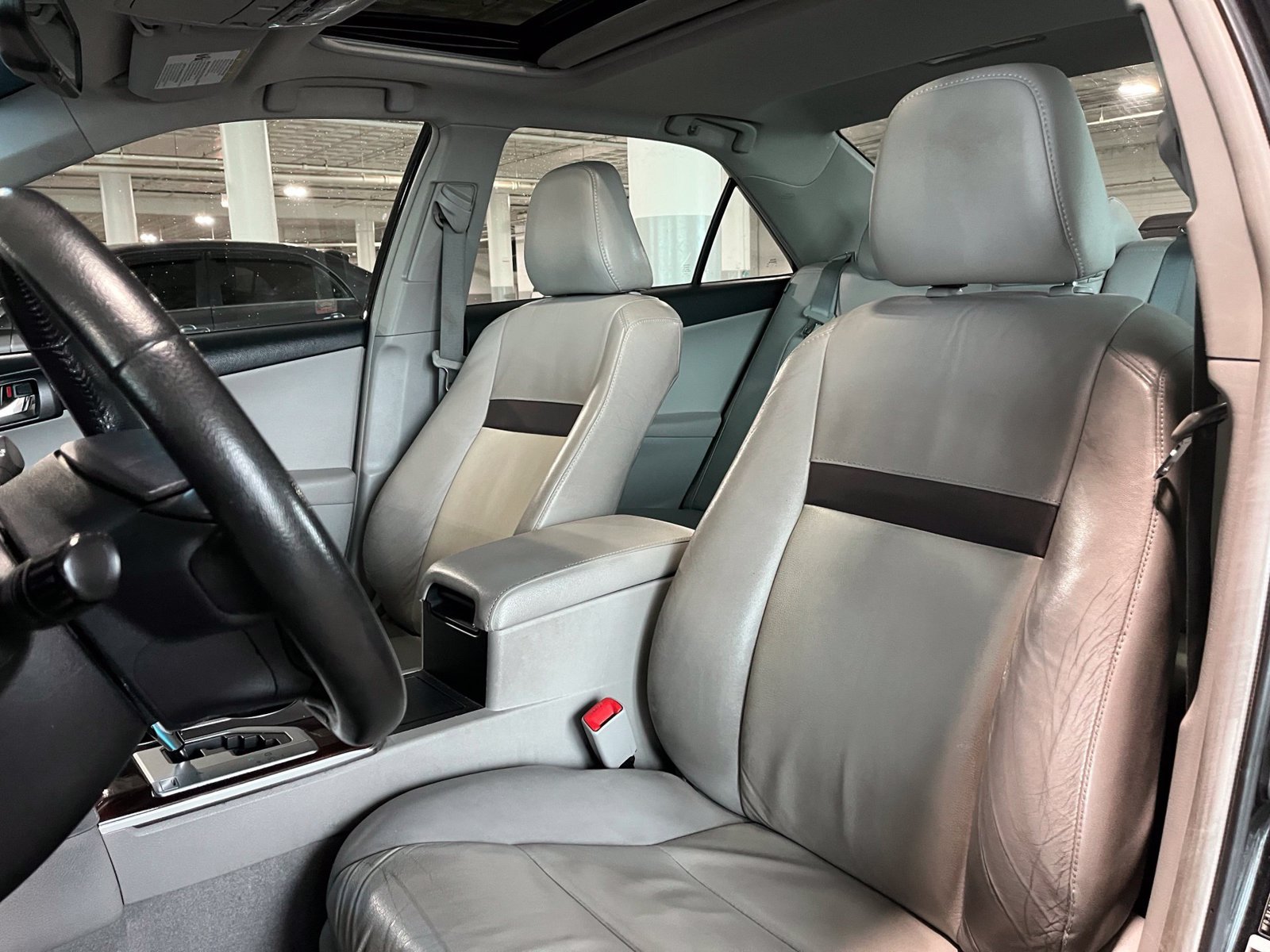 Used 2012 Toyota Camry XLE w/ Leather Pkg FWD image 12