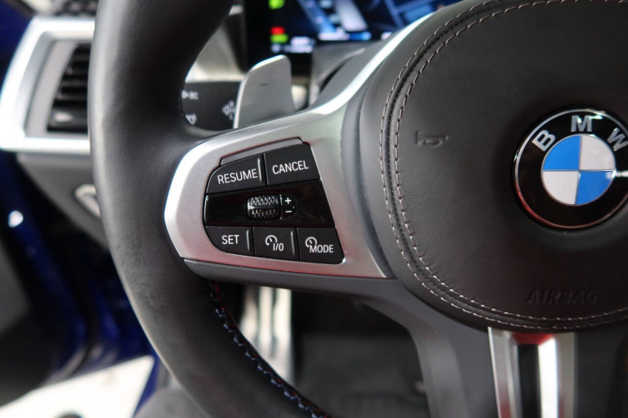 Used 2025 BMW X7 M60i AWD/4WD image 34