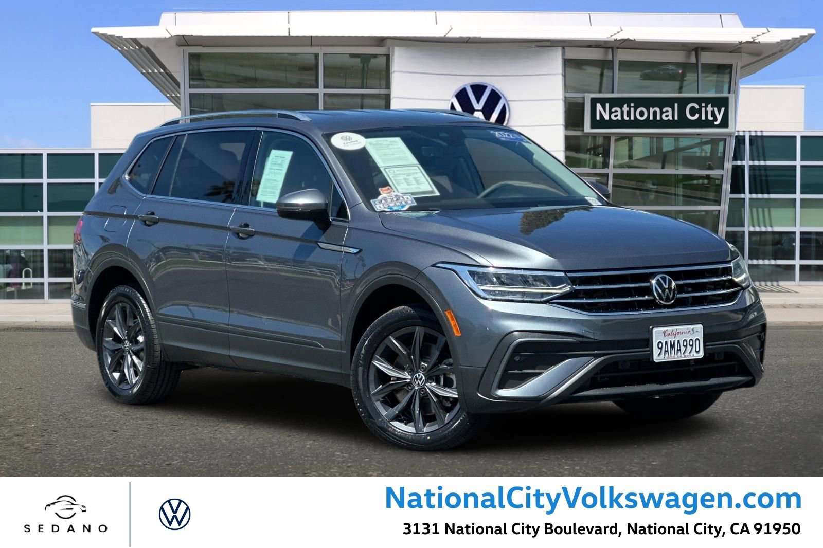 Used 2022 Volkswagen Tiguan SE FWD image 1