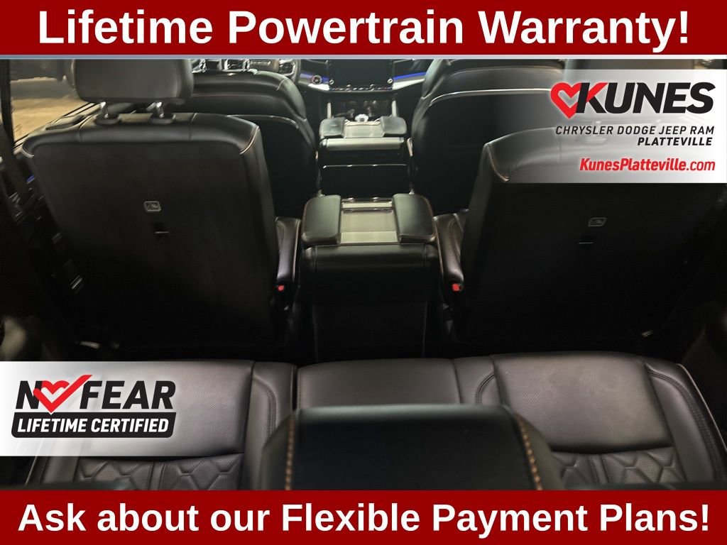 Used 2023 Jeep Grand Wagoneer L Series III w/ HD Trailer Tow Package image 16