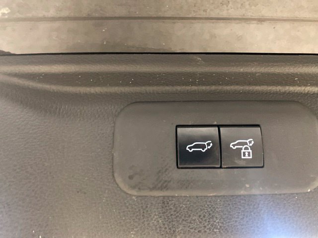 Used 2024 Toyota Grand Highlander AWD image 11
