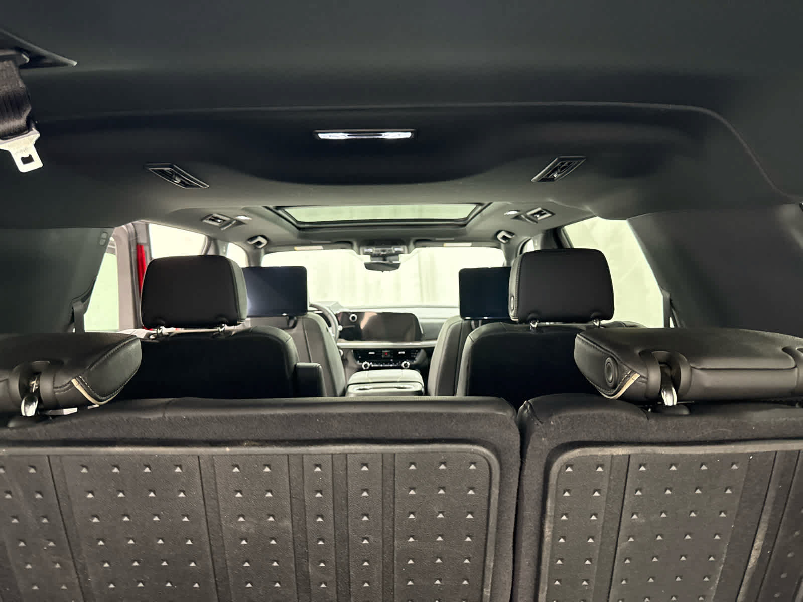 Certified 2025 Chevrolet Suburban Premier AWD/4WD image 16