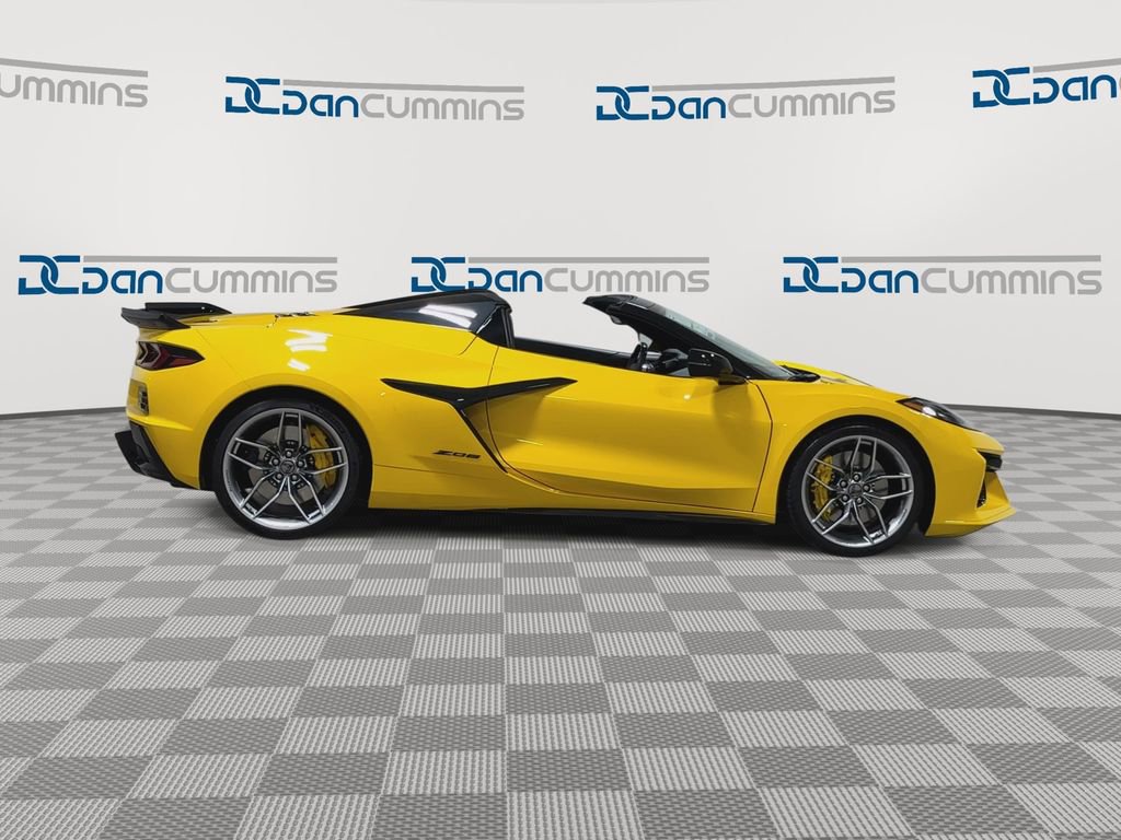 New 2025 Chevrolet Corvette Z06 w/ Stealth Interior Trim Package RWD image 9