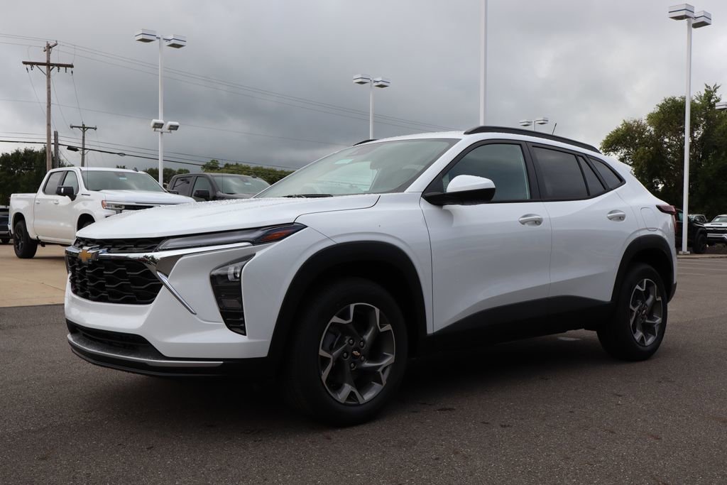 New 2026 Chevrolet Trax LT w/ Driver Confidence Package image 5