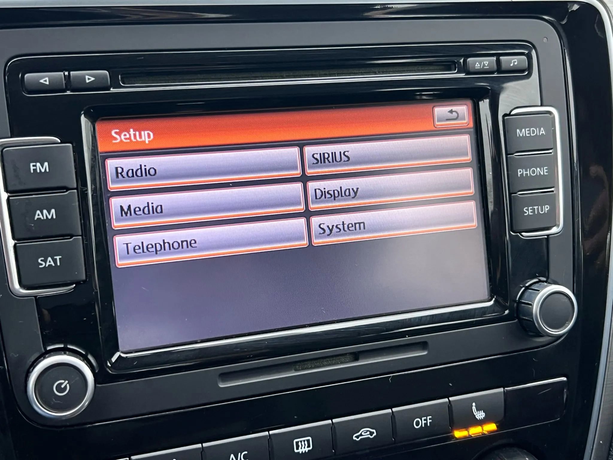 Used 2015 Volkswagen Passat TDI SE FWD image 12