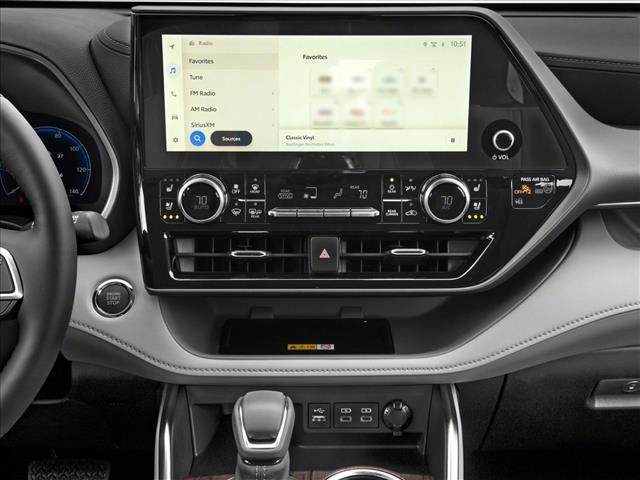 New 2026 Toyota Highlander Limited image 12