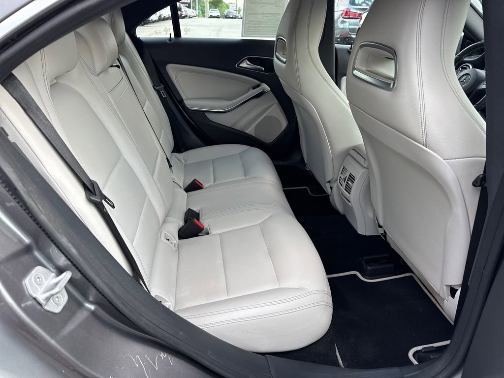 Used 2018 Mercedes-Benz CLA 250 image 15