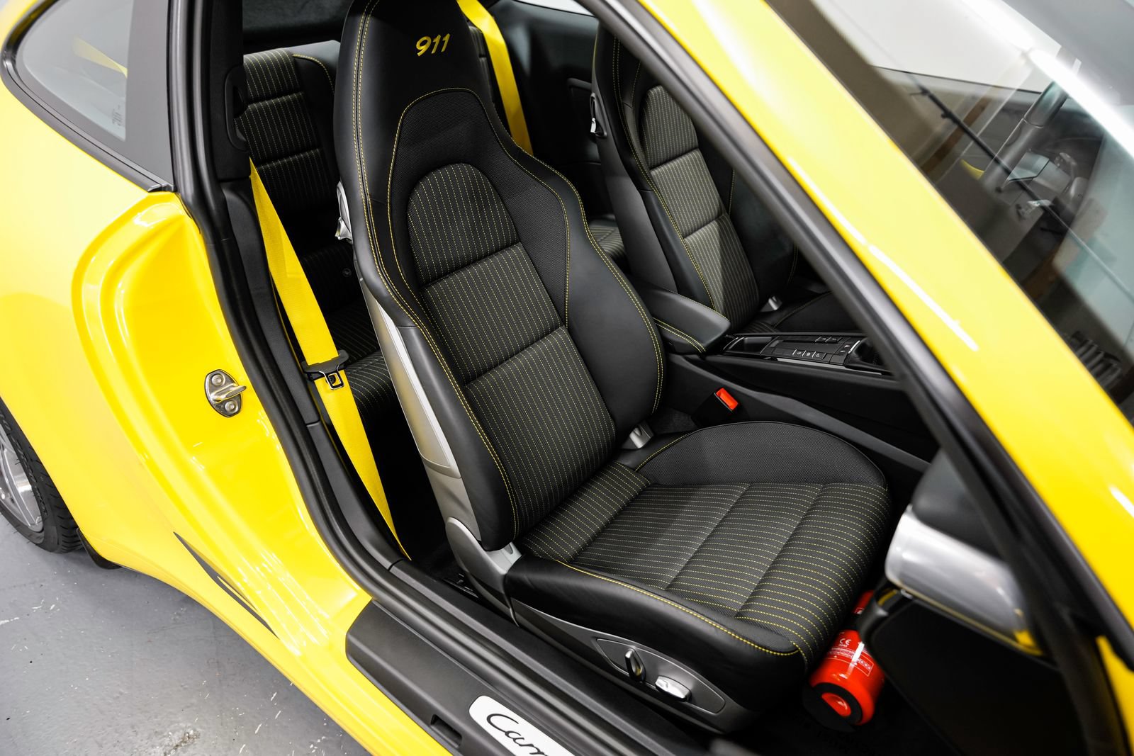 Used 2018 Porsche 911 Carrera T RWD image 27