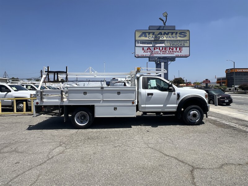 Used 2022 Ford F550 2WD Regular Cab Super Duty image 2