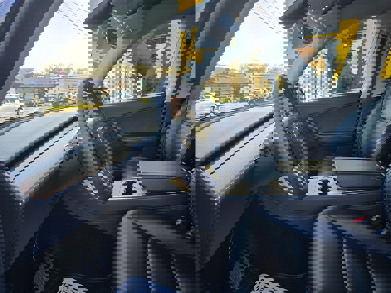 Used 2021 Tesla Model Y Long Range image 15