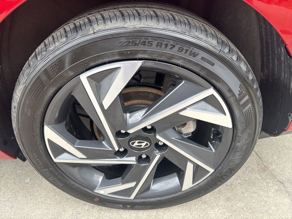 Used 2025 Hyundai Elantra Sport image 49