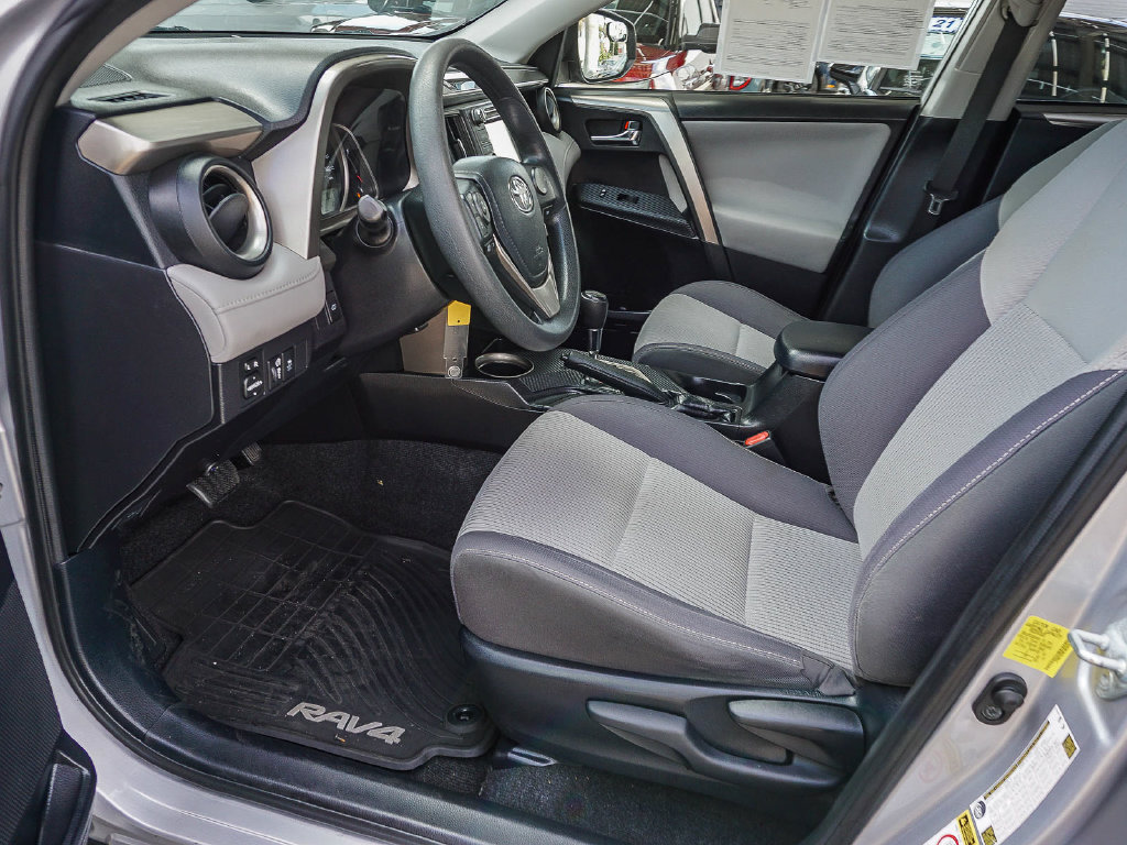 Used 2015 Toyota RAV4 XLE w/ Outdoor Package FWD image 18