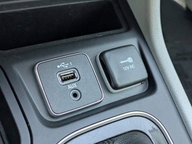 Used 2019 Jeep Cherokee Limited image 20