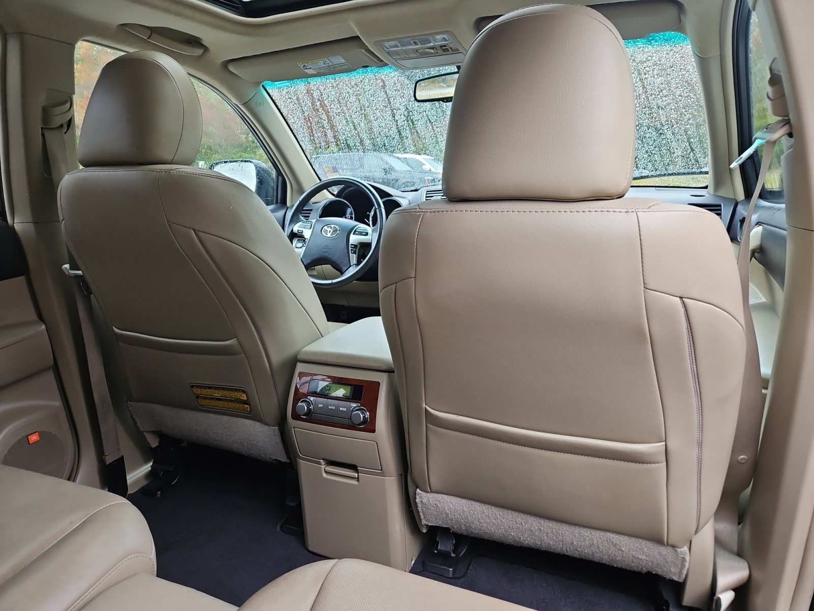 Used 2012 Toyota Highlander Limited image 18