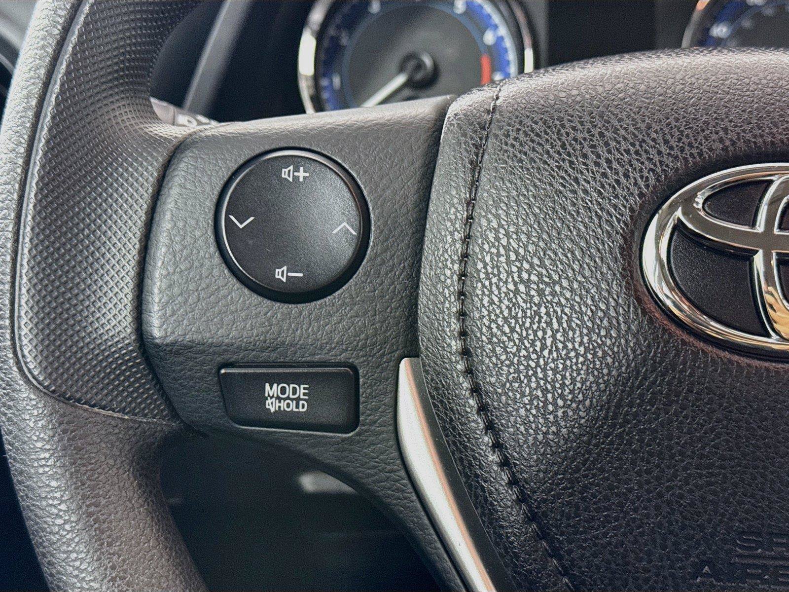 Used 2018 Toyota Corolla L FWD image 15