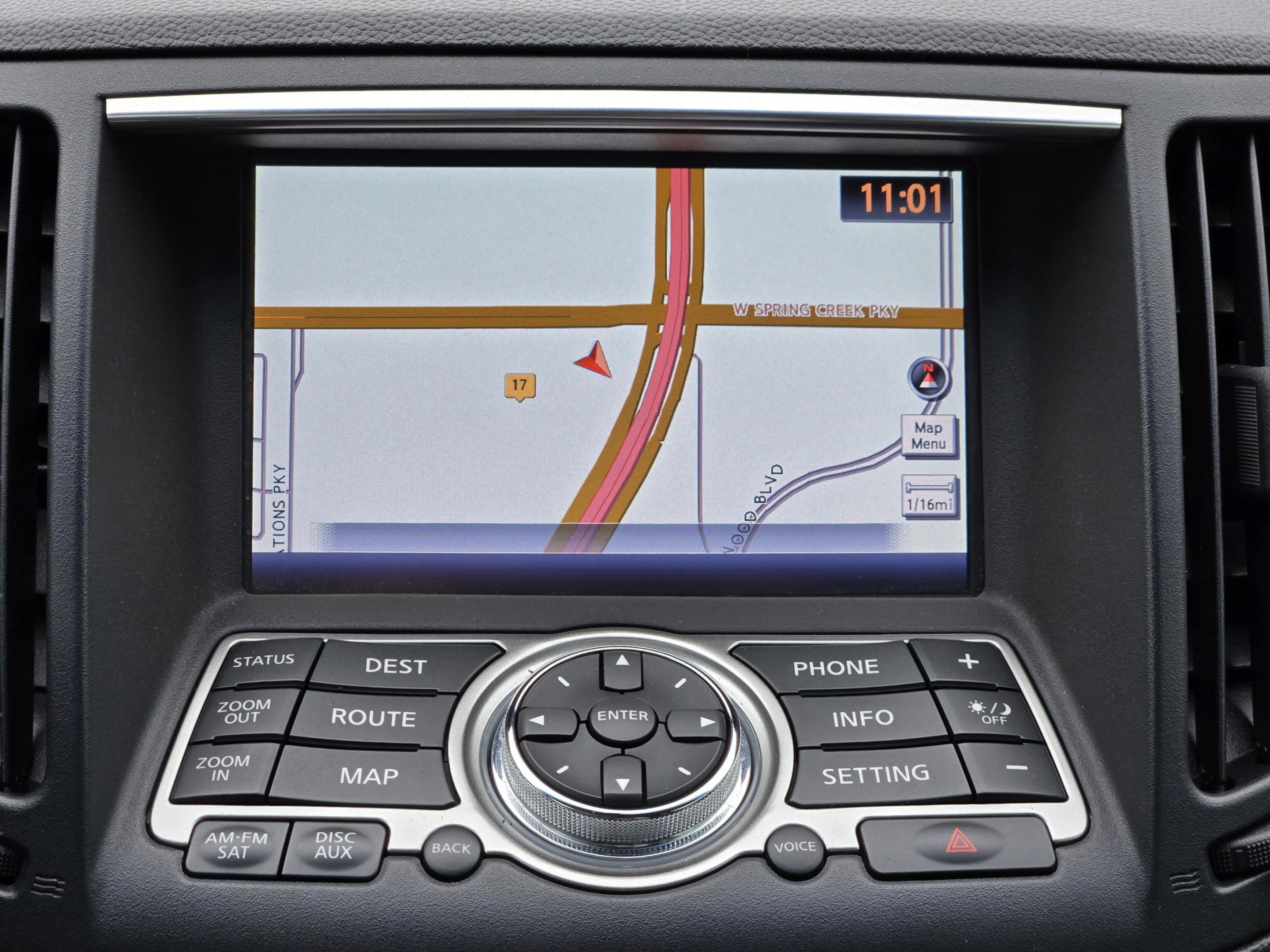 Used 2015 INFINITI Q40 w/ Navigation Package RWD image 13