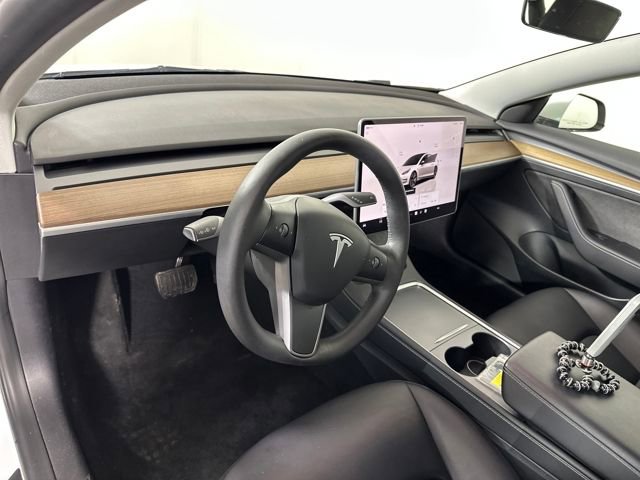 Used 2023 Tesla Model 3 Standard Range image 13