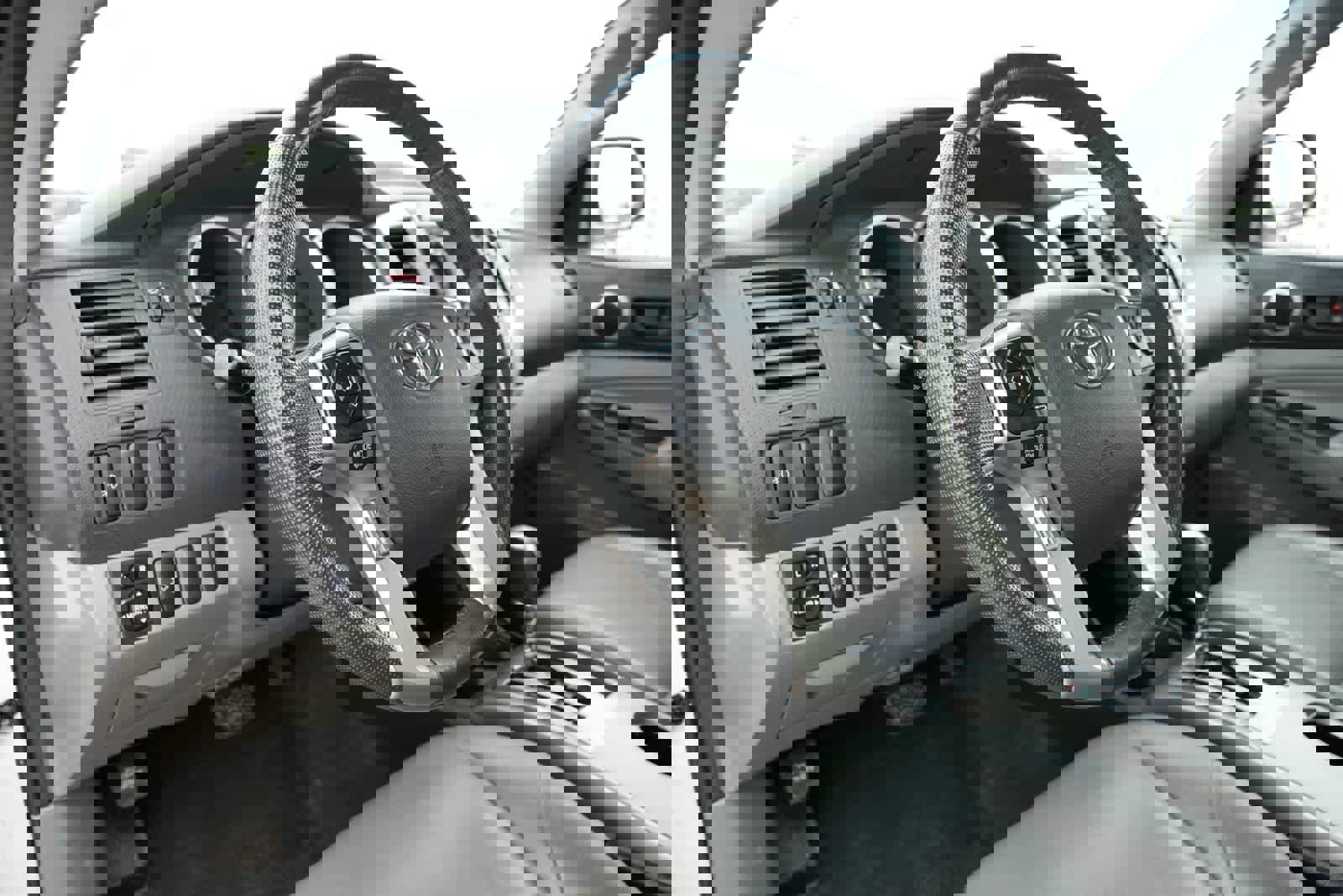 Used 2015 Toyota Tacoma PreRunner w/ SR5 Package RWD image 16