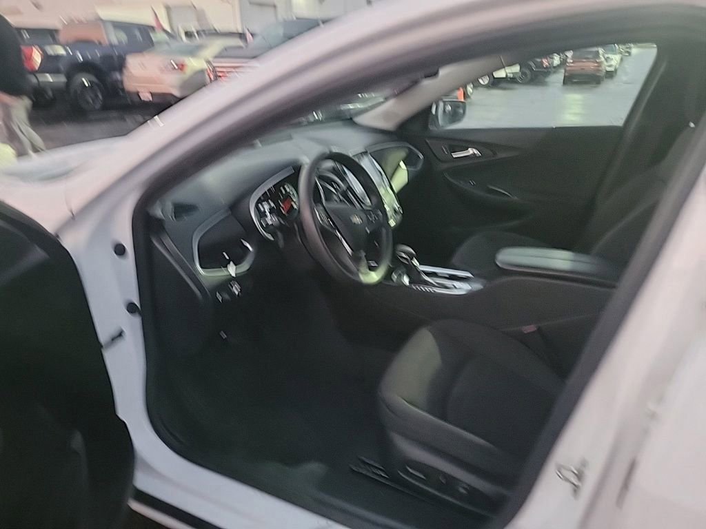 Used 2023 Chevrolet Malibu LT image 31