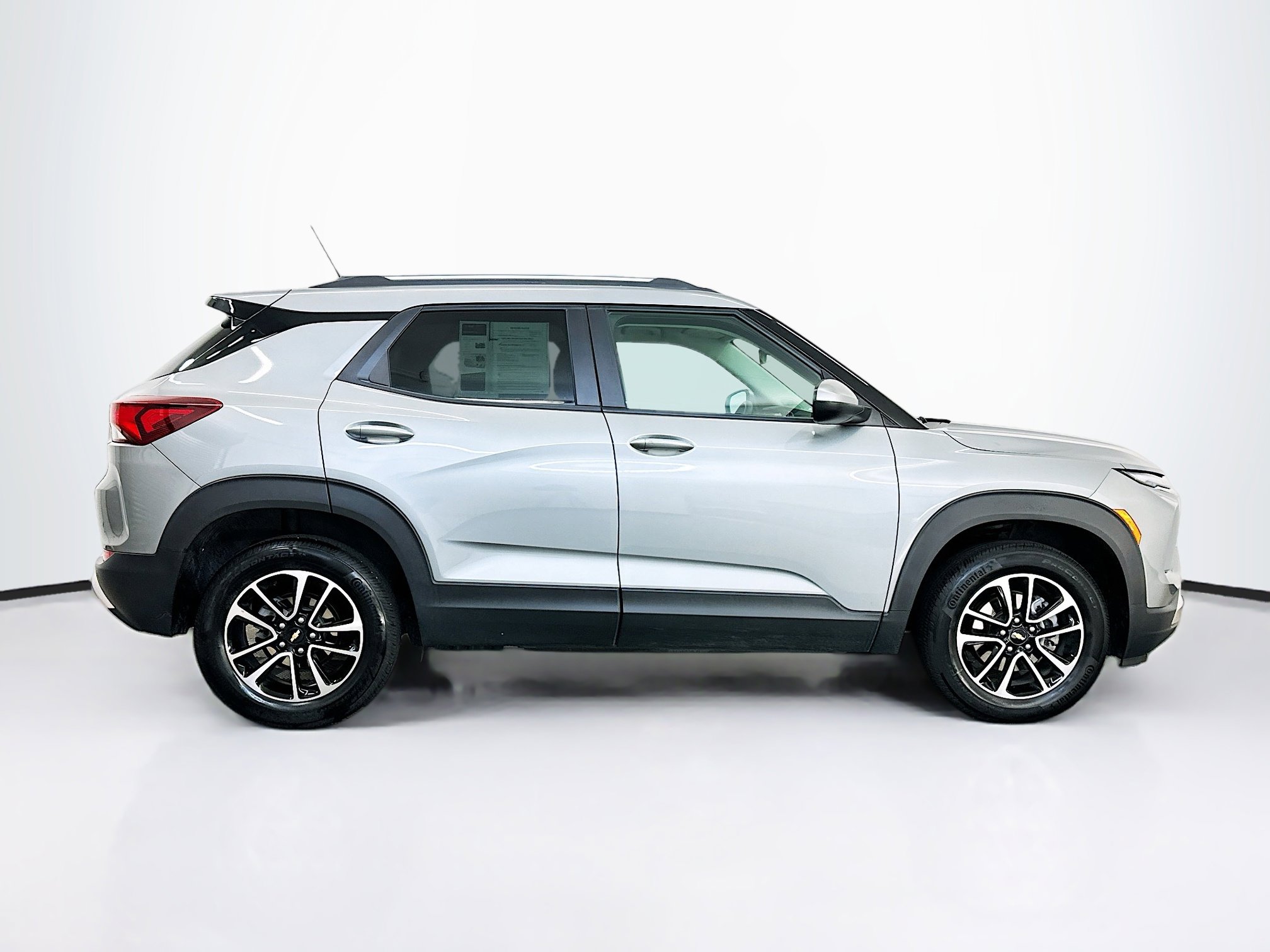 Used 2025 Chevrolet TrailBlazer LT image 10