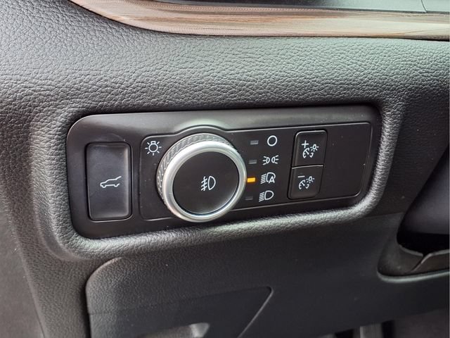 Used 2023 Ford Explorer Limited w/ Limited Technology Package AWD/4WD image 22