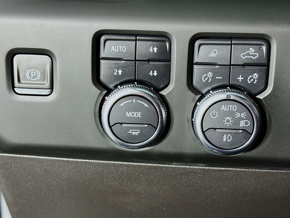 Used 2024 GMC Sierra 1500 AT4 w/ Technology Package image 14