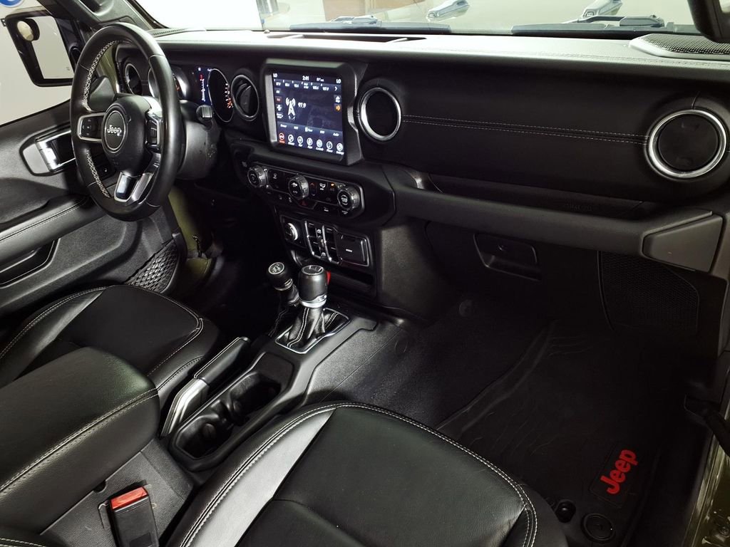 Used 2021 Jeep Gladiator Overland AWD/4WD image 13