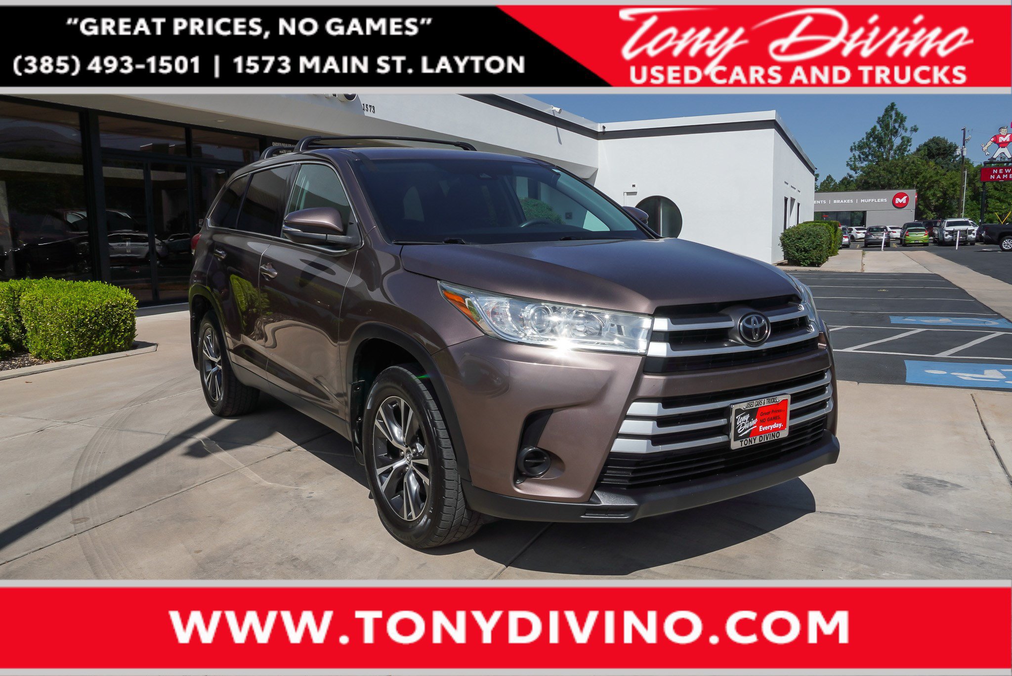 Used 2019 Toyota Highlander LE AWD/4WD image 1