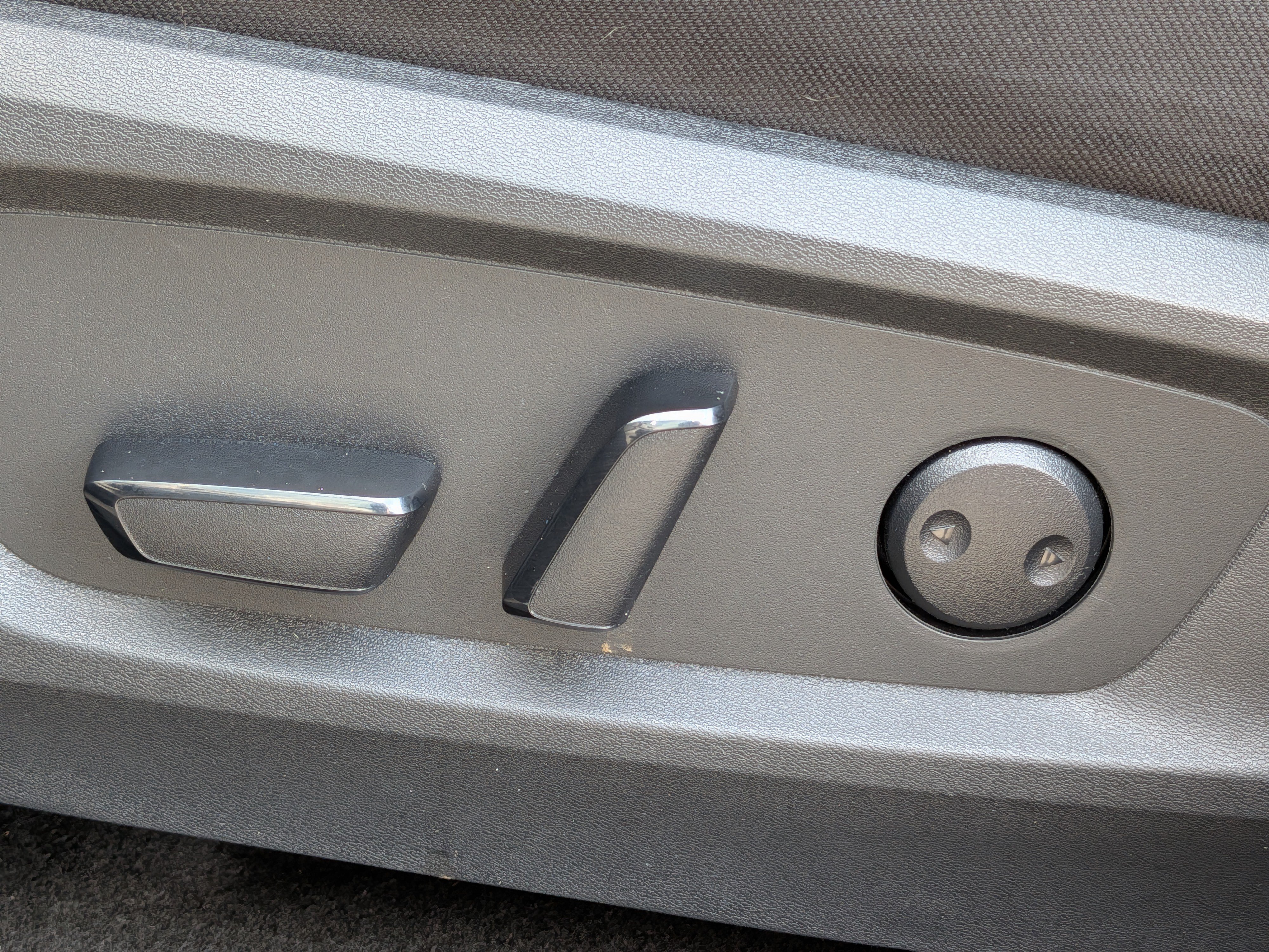 Certified 2024 Nissan Pathfinder SV FWD image 20
