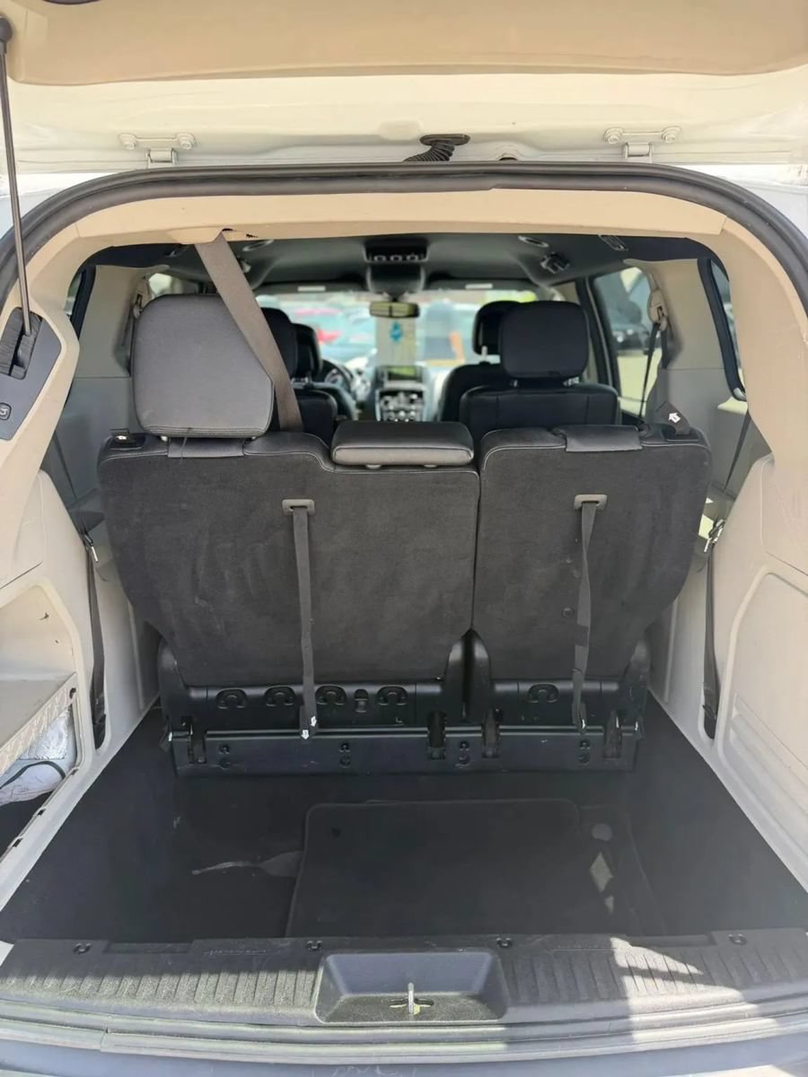 Used 2020 Dodge Grand Caravan SXT FWD image 21