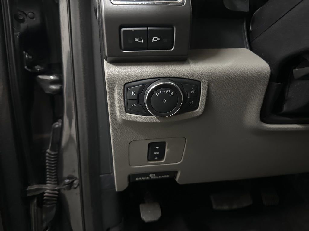 Used 2017 Ford F250 XLT w/ XLT Value Package image 30
