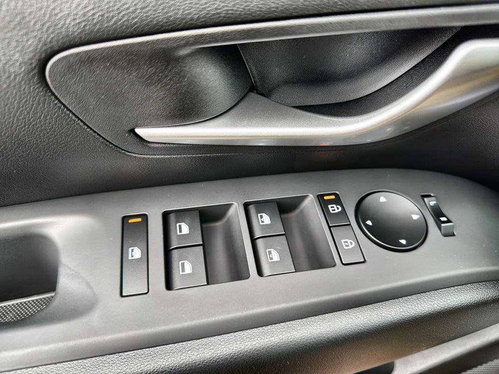 New 2026 Hyundai Tucson SEL image 18