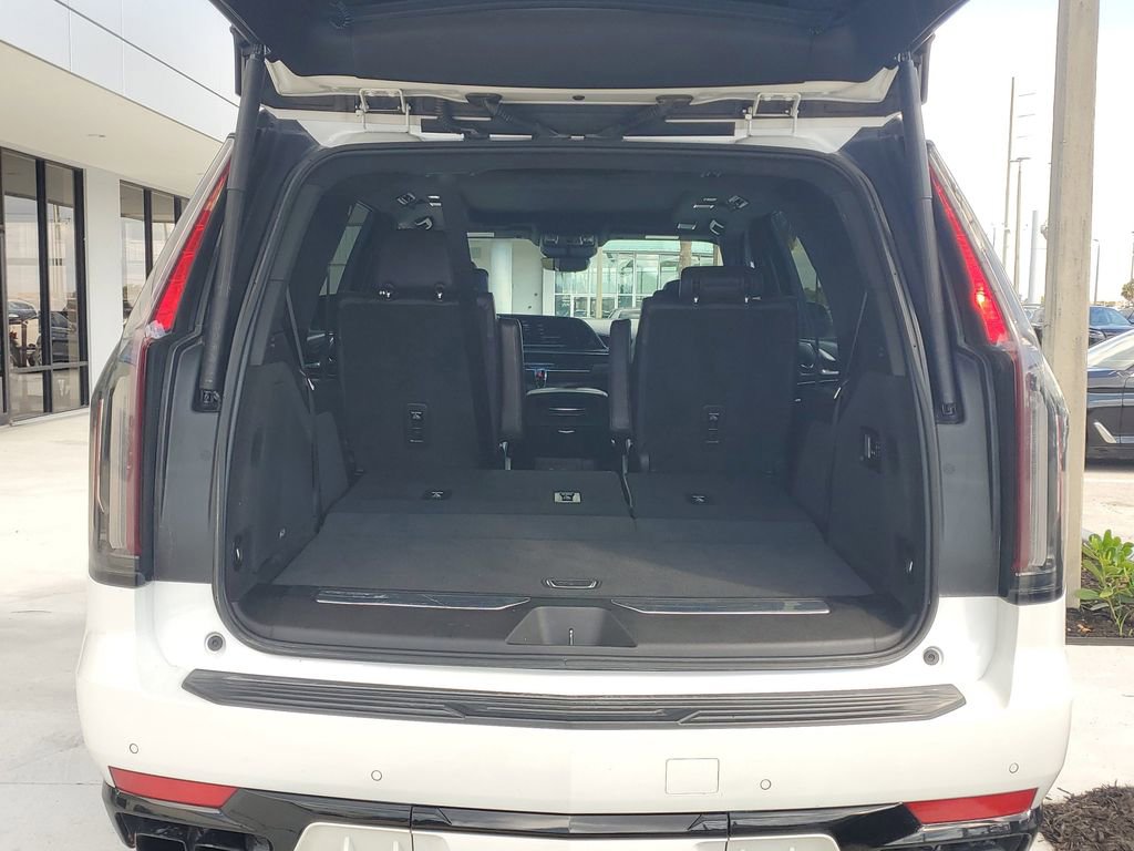 Used 2023 Cadillac Escalade V w/ LPO, ONYX Package AWD/4WD image 12