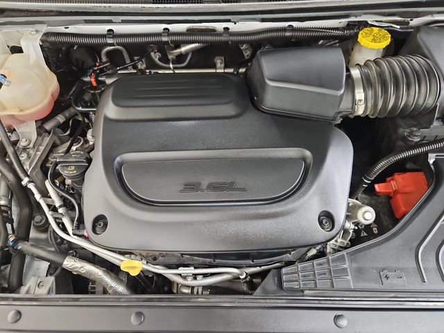 Used 2023 Chrysler Pacifica Touring-L FWD image 55