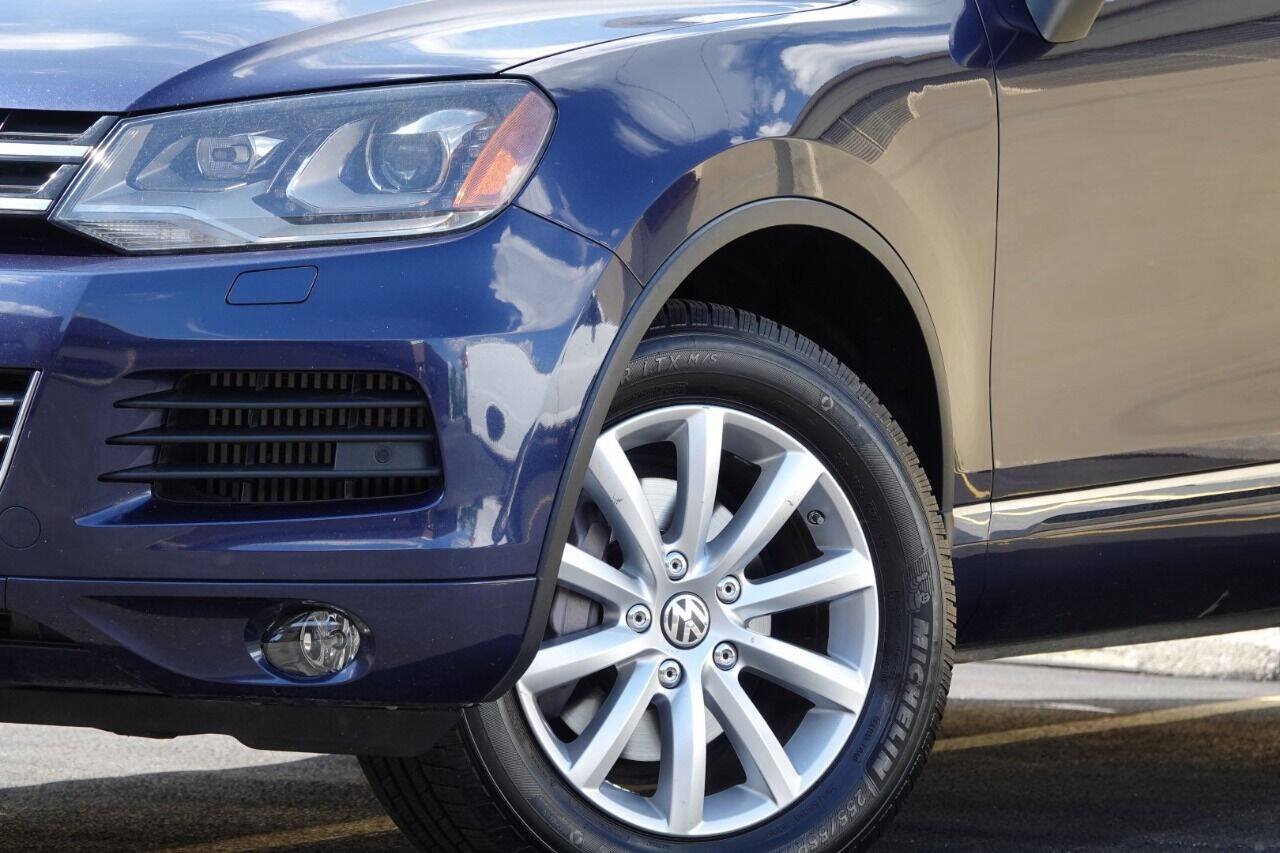 Used 2012 Volkswagen Touareg Sport AWD/4WD image 74