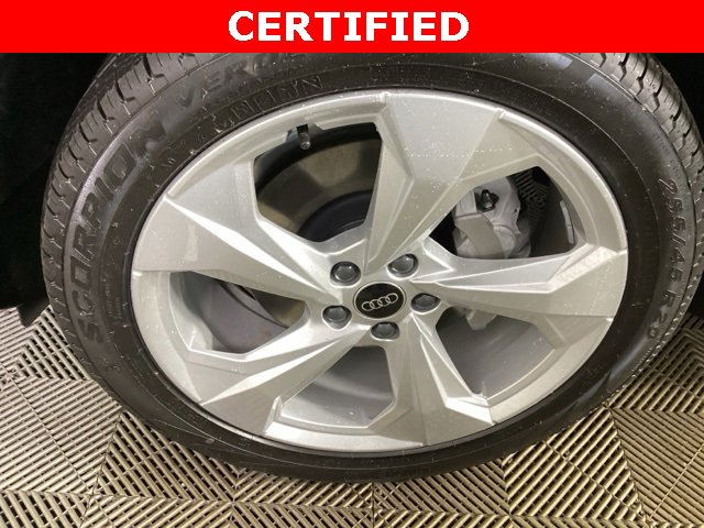 Used 2025 Audi Q5 2.0T Premium Plus w/ Premium Plus Package image 9