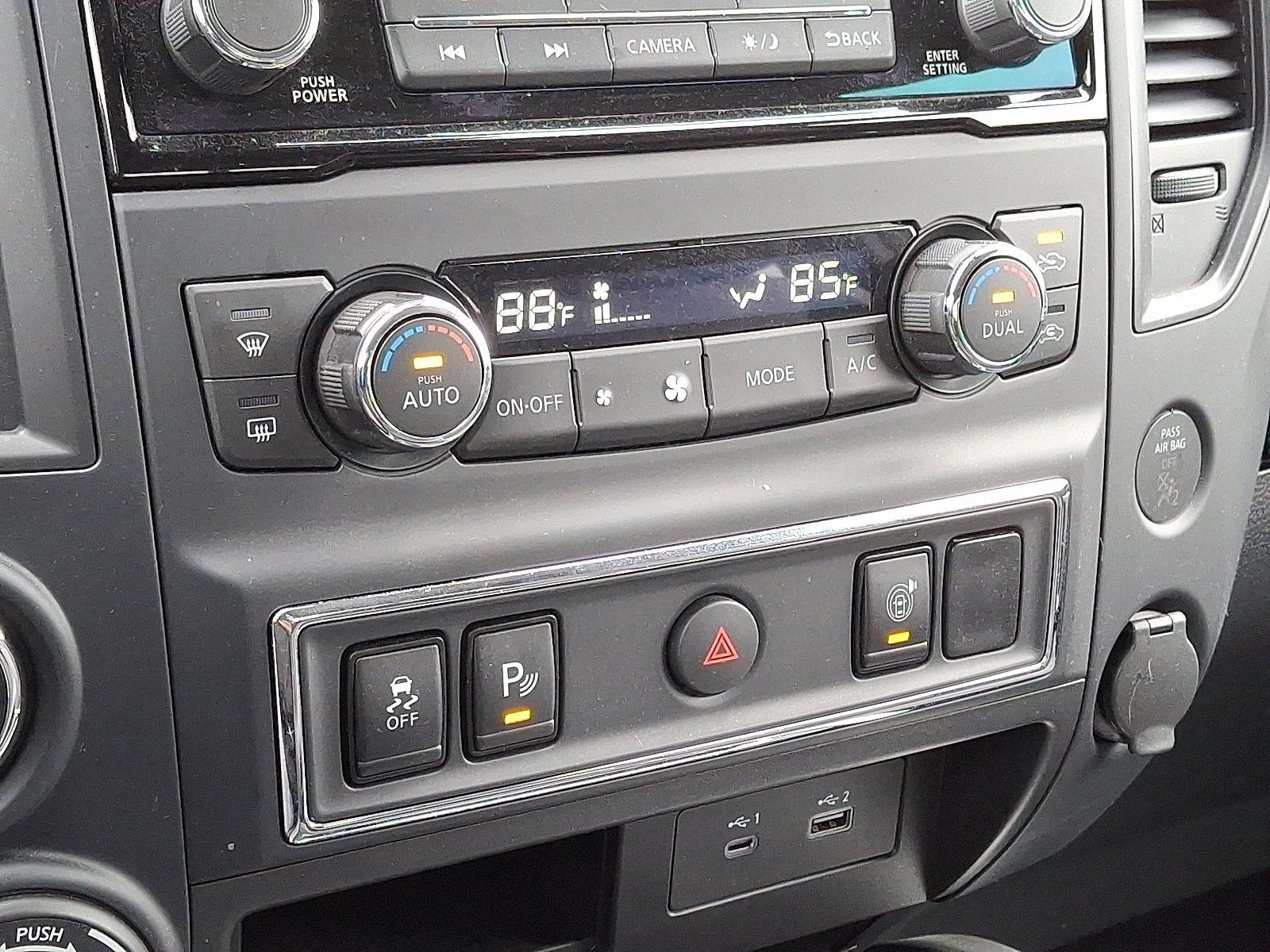 Certified 2024 Nissan Titan SV w/ Accessory Utility Package AWD/4WD image 17
