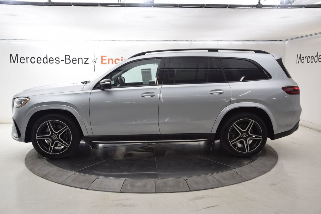 Used 2026 Mercedes-Benz GLS 450 4MATIC image 3