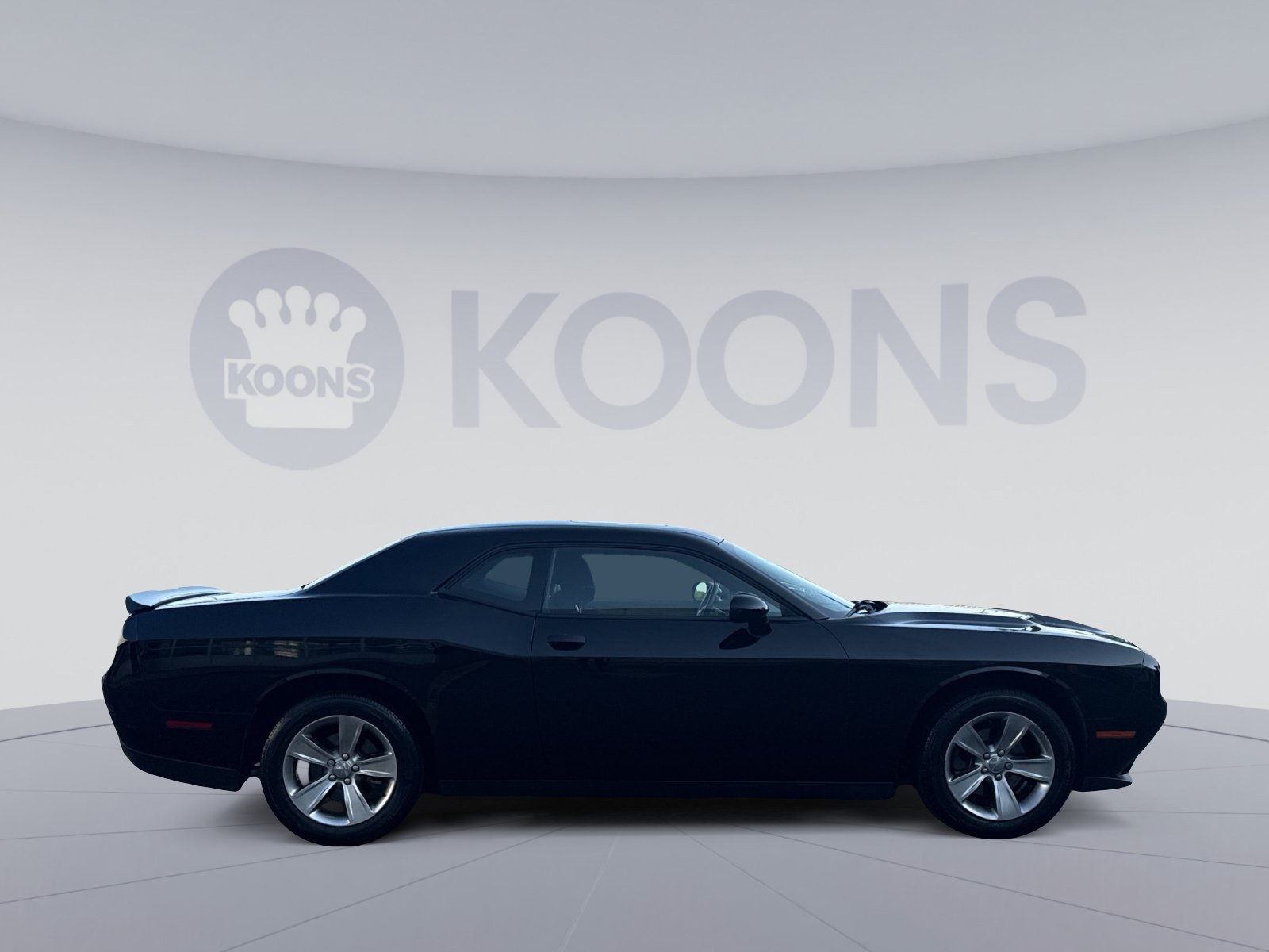 Used 2021 Dodge Challenger SXT RWD image 8