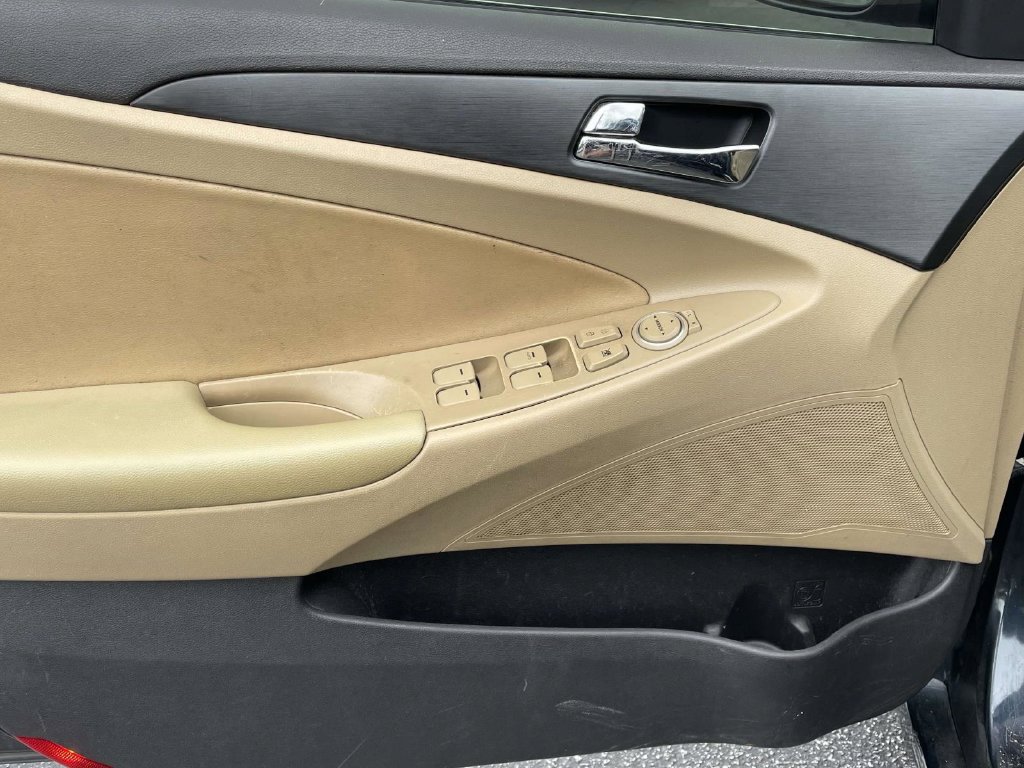 Used 2011 Hyundai Sonata GLS w/ Popular Equipment Pkg 2 FWD image 17